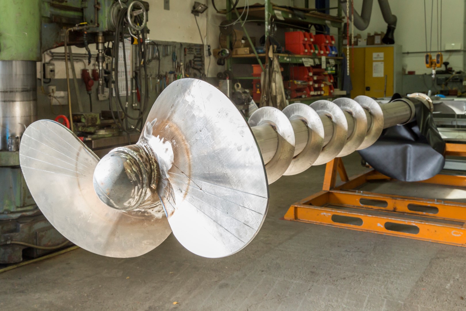 mieszadlo mieszajacegora dol – Biogazownia Biogaz Energy Poland Mieszadło mieszające góra-dół biogazownia Biogaz Energy Poland