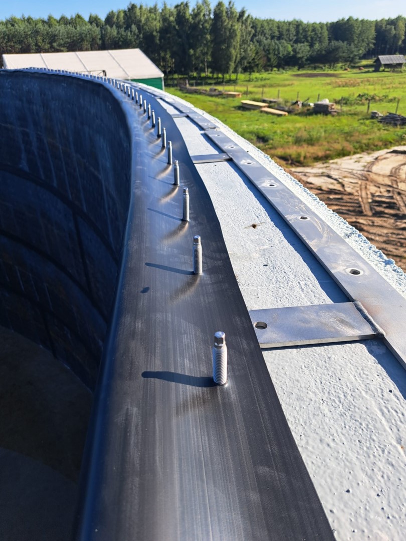 montaz kolnierza trzpienie – Biogazownia Biogaz Energy Poland Montaż kołnierza na trzpienie biogazownia Biogaz Energy Poland