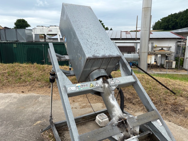 oslona silnika na mikserze masy fermentacyjnej – Biogazownia Biogaz Energy Poland Osłona silnika na mikserze masy fermentacyjnej biogazownia Biogaz Energy Poland