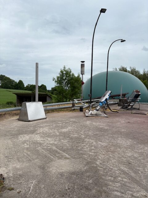 pochodnia bezpieczenstwa mieszadlo na stropie zbiornika biogazowni – Biogazownia Biogaz Energy Poland Pochodnia bezpieczeństwa mieszadło na stropie zbiornika biogazowni biogazownia Biogaz Energy Poland