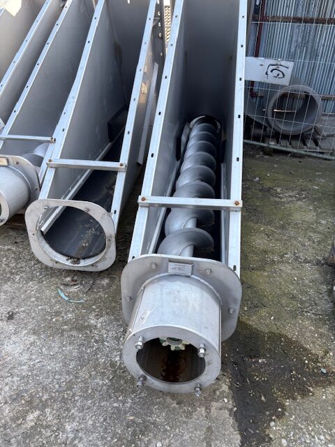 zadawanie substratu przenosnik slimakowy – Biogazownia Biogaz Energy Poland Zadawanie substratu przenośnik slimakowy biogazownia Biogaz Energy Poland